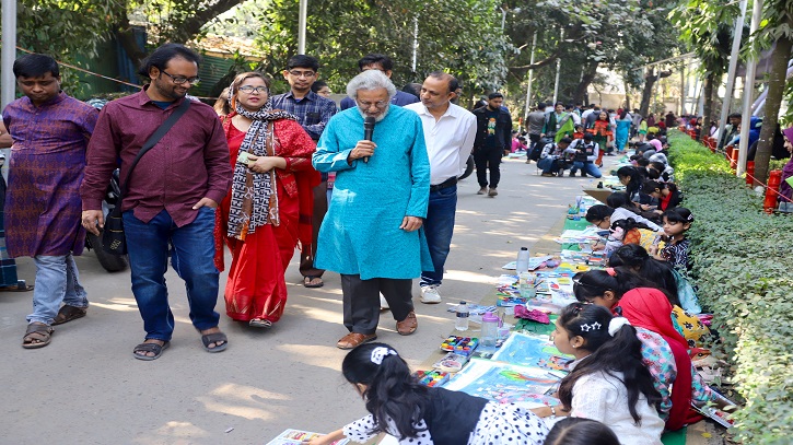 একুশে বইমেলার ৭ম দিনে ছিল শিশুপ্রহর