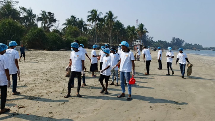 সেন্টমার্টিনের পরিবেশ রক্ষায় মন্ত্রণালয়ের পরিচ্ছন্নতা অভিযান